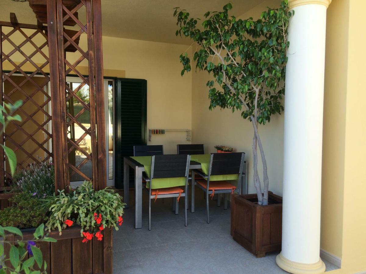 Villa Eber: Poolside Apartments Near Old Town Albufeira Exterior photo