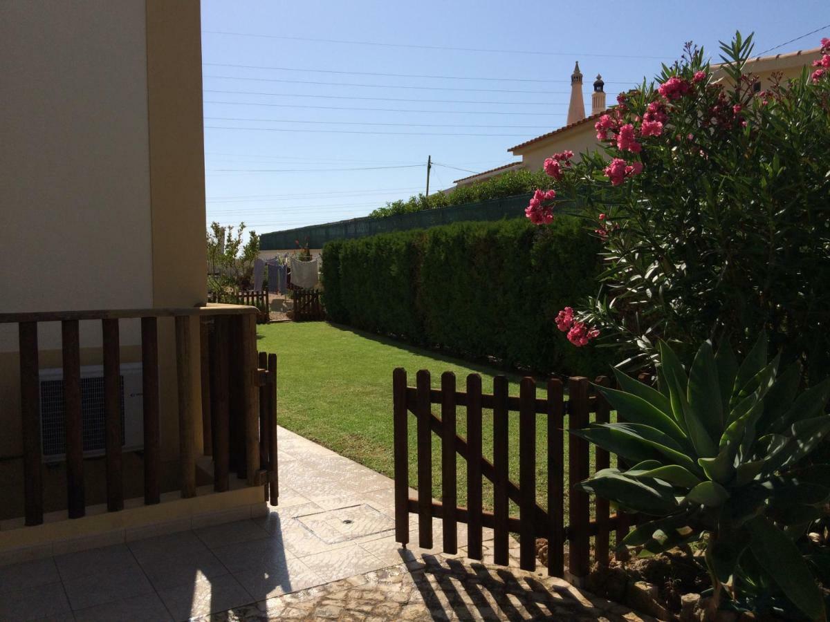 Villa Eber: Poolside Apartments Near Old Town Albufeira Exterior photo