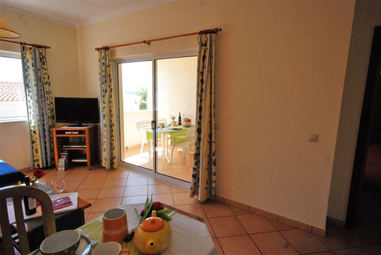 Villa Eber: Poolside Apartments Near Old Town Albufeira Exterior photo